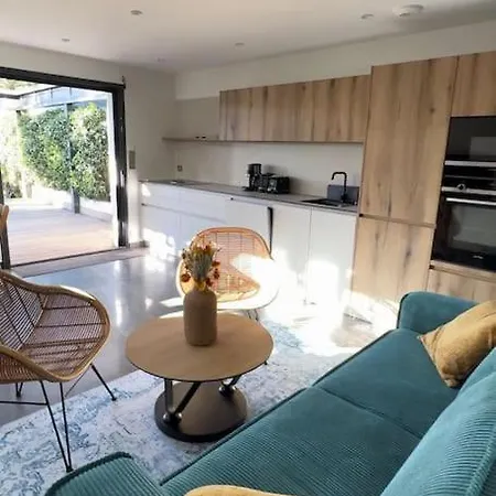 T2 Vue Apartment