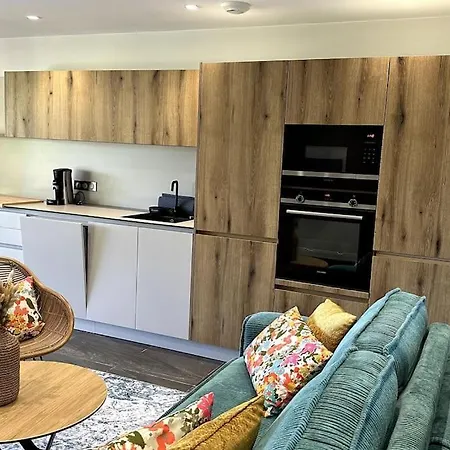 T2 Vue Apartment *